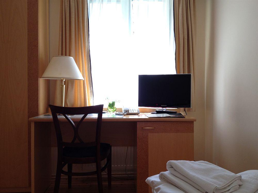 Hotel Maltezsky Kriz Карлови Вари Екстериор снимка
