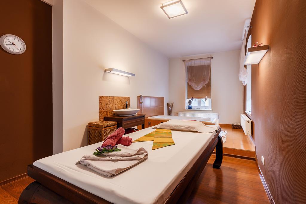 Hotel Maltezsky Kriz Карлови Вари Екстериор снимка