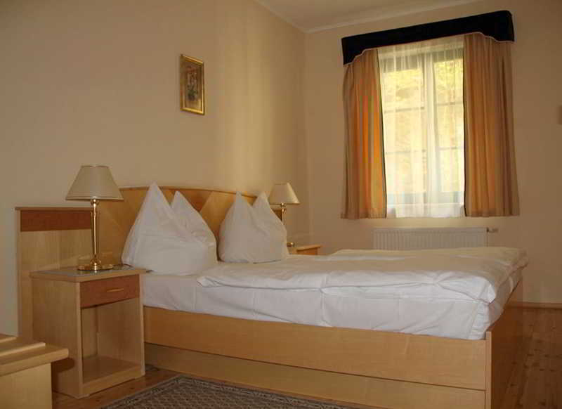 Hotel Maltezsky Kriz Карлови Вари Екстериор снимка