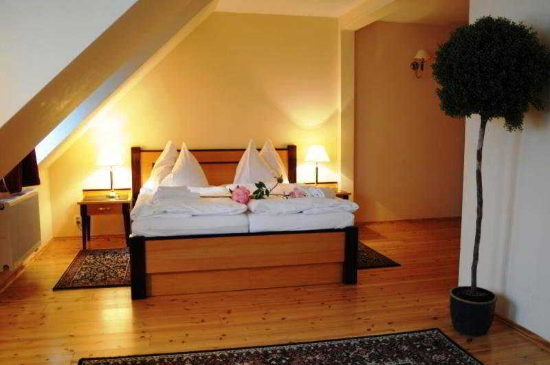 Hotel Maltezsky Kriz Карлови Вари Екстериор снимка