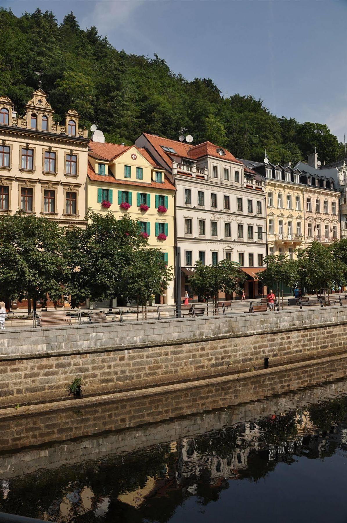 Hotel Maltezsky Kriz Карлови Вари Екстериор снимка