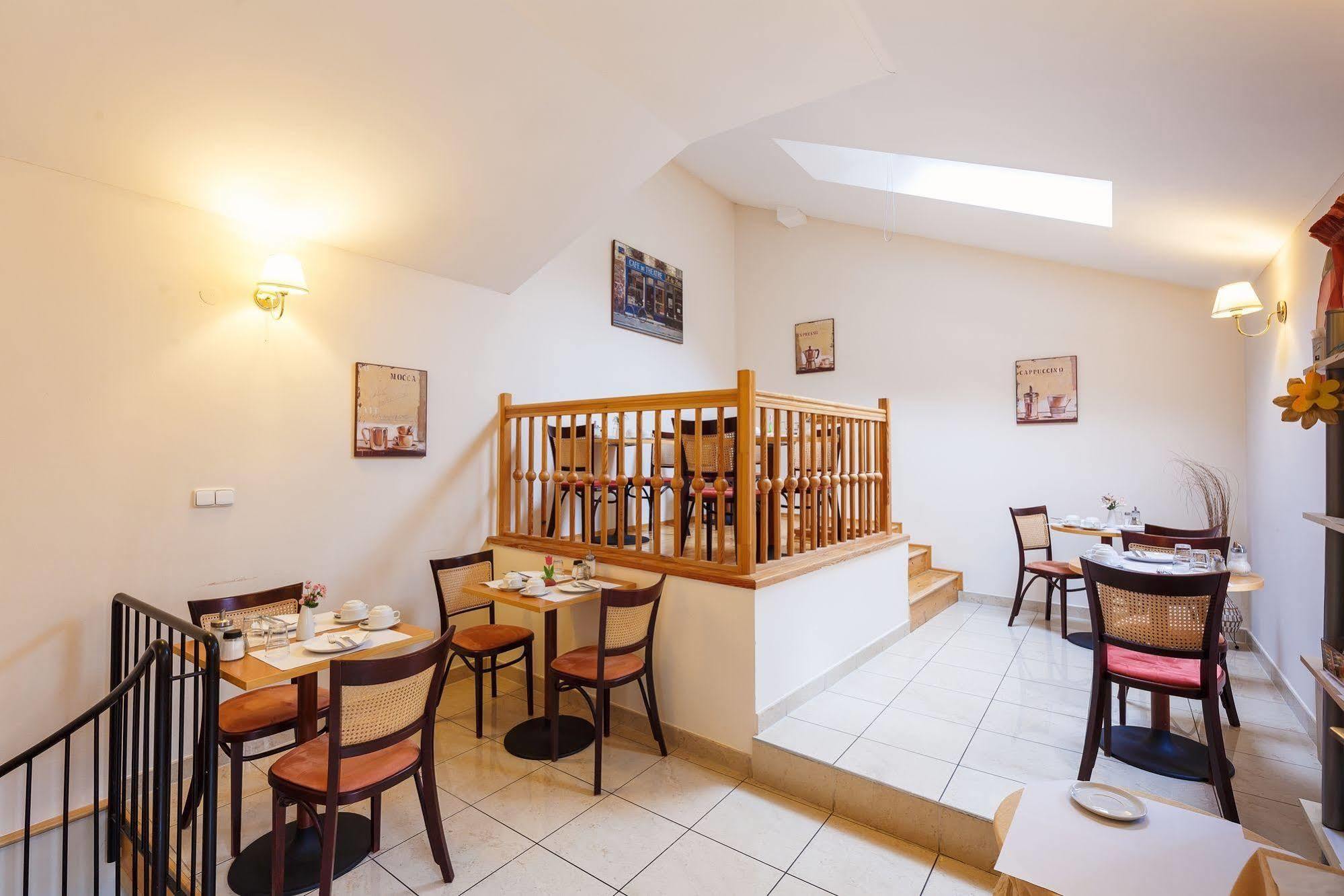 Hotel Maltezsky Kriz Карлови Вари Екстериор снимка