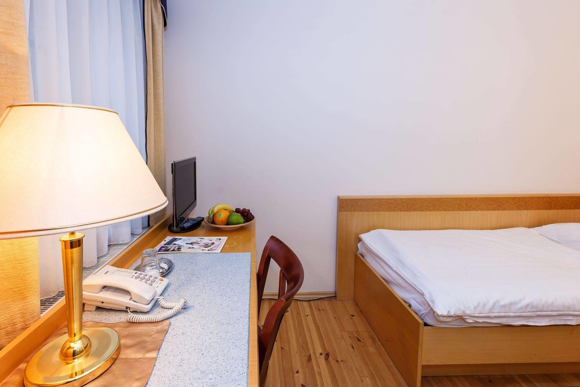 Hotel Maltezsky Kriz Карлови Вари Екстериор снимка